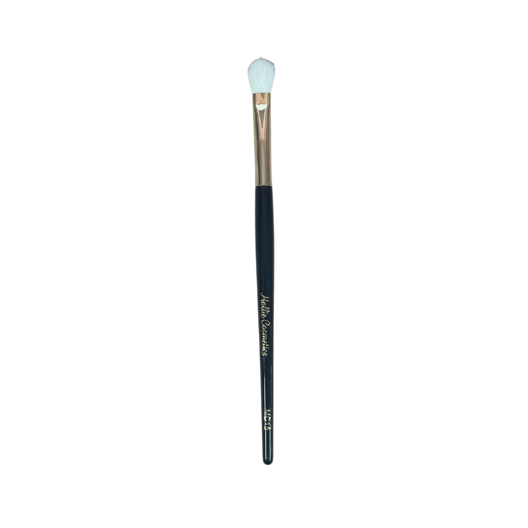 MC15 - Eyeshadow Definer Brush