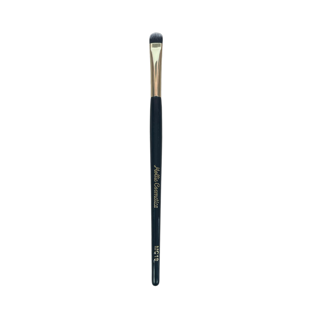 MC18 - Flat Eyeshadow Brush