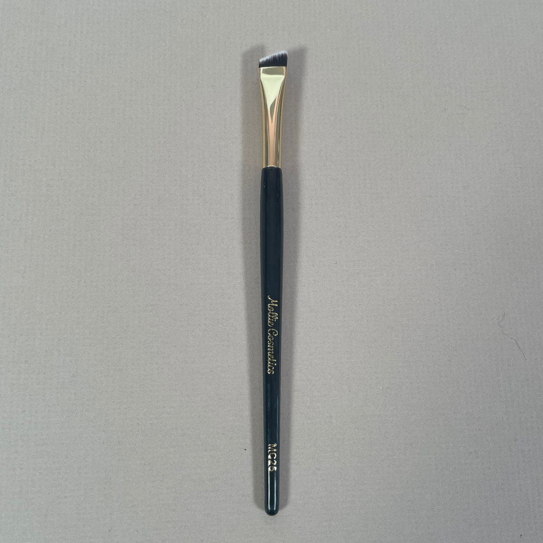 MC25 - Large Angled Brush