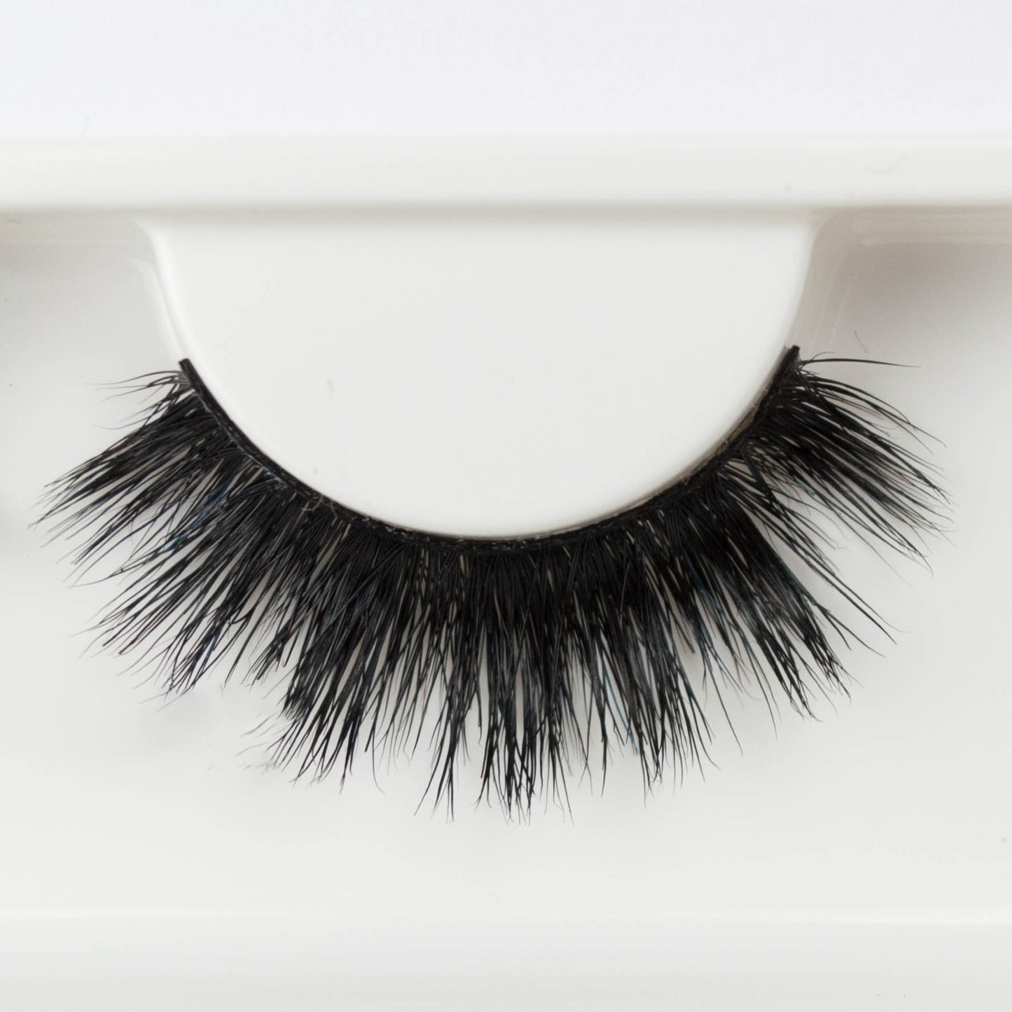 MCM6 Mink Eyelashes