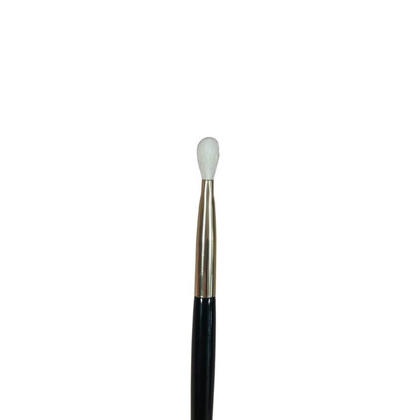MC15 - Eyeshadow Definer Brush